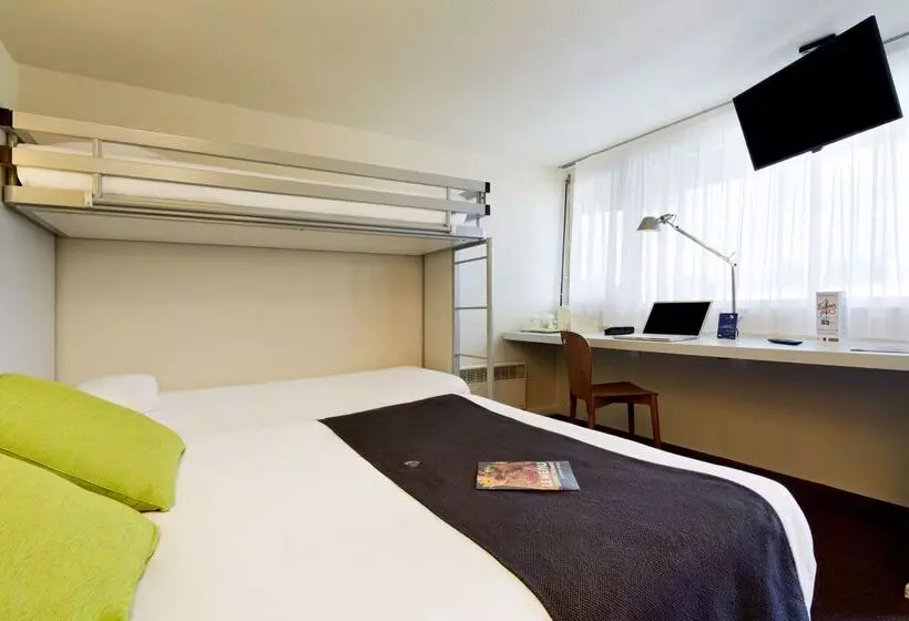 Отель Campanile Poitiers Site Du Futuroscope