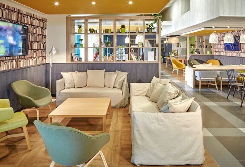 Hotelli Campanile Poitiers  Site Du Futuroscope