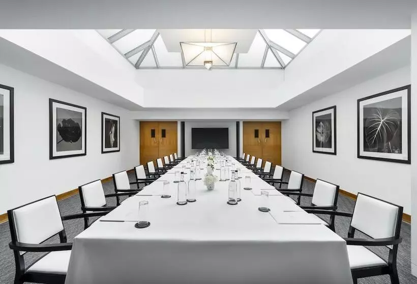 Отель Como Metropolitan London