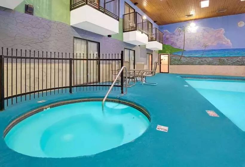 בית מלון כפרי Days Inn By Wyndham East Albuquerque