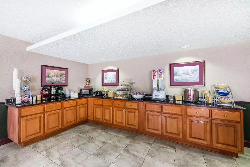 酒店 Days Inn By Wyndham Fort Payne