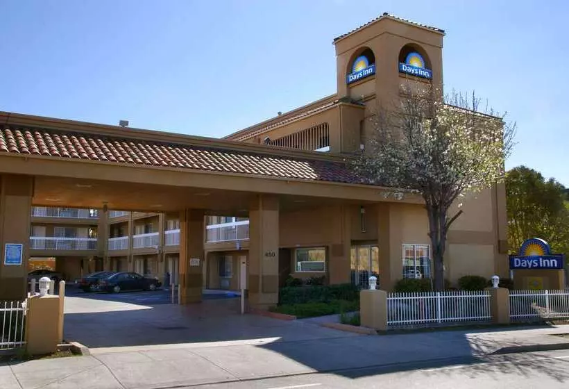 ホテル Days Inn By Wyndham Hayward Airport