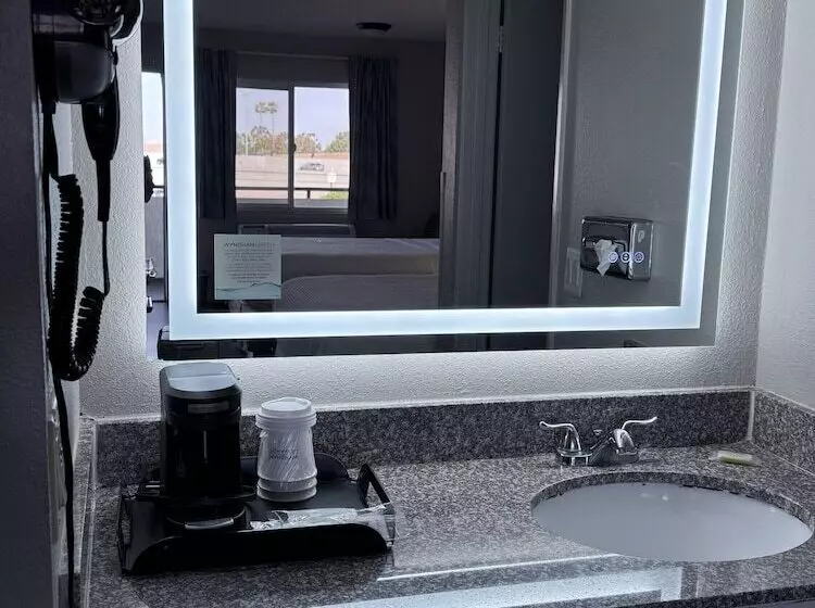 酒店 Days Inn By Wyndham Ontario Airport