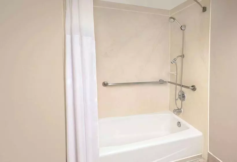 酒店 Days Inn By Wyndham Ontario Airport