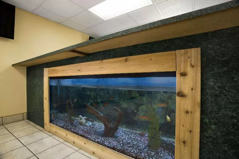 Отель Days Inn By Wyndham Park City Kansas