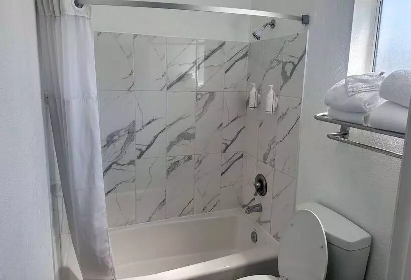 酒店 Days Inn By Wyndham Rocklin/sacramento