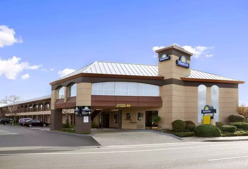 酒店 Days Inn By Wyndham Rocklin/sacramento