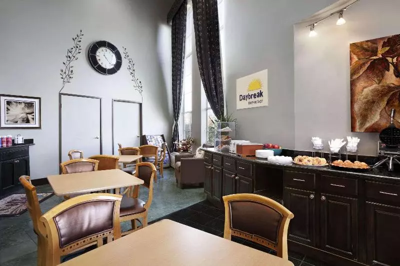 酒店 Days Inn By Wyndham Rocklin/sacramento