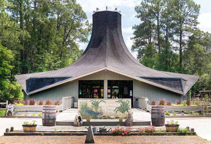 호텔 Days Inn By Wyndham Waycross