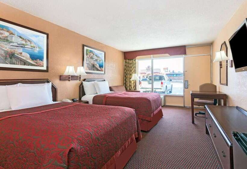 호텔 Days Inn By Wyndham Waycross