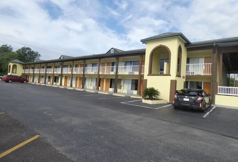 ホテル Days Inn By Wyndham Waycross