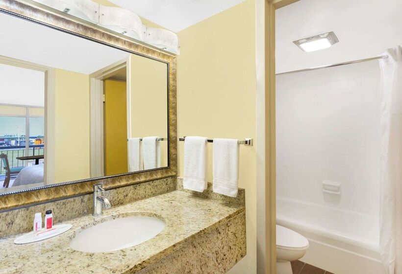 호텔 Days Inn By Wyndham Wildwood I75