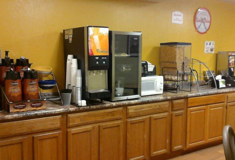 هتل Baymont By Wyndham Kearney