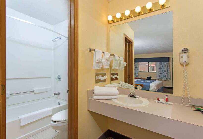 Отель Days Inn By Wyndham Renfro Valley Mount Vernon