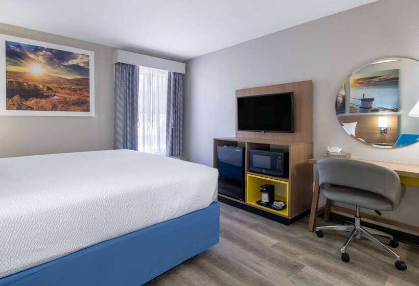 ホテル Days Inn & Suites By Wyndham Commerce