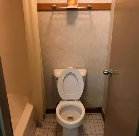 Отель Denison Inn & Suites