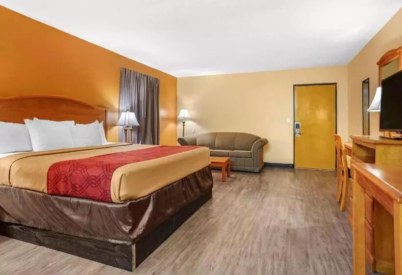호텔 Econo Lodge Inn & Suites