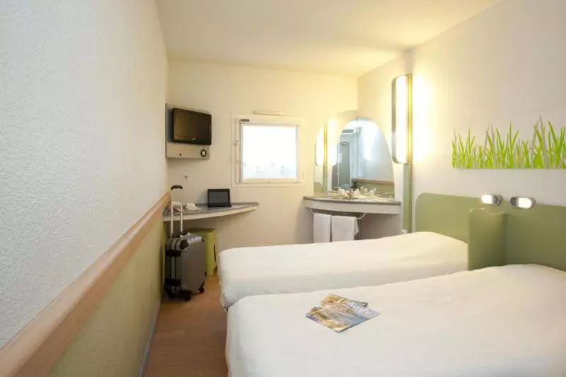בית מלון כפרי Ibis Budget Carcassonne La Cité