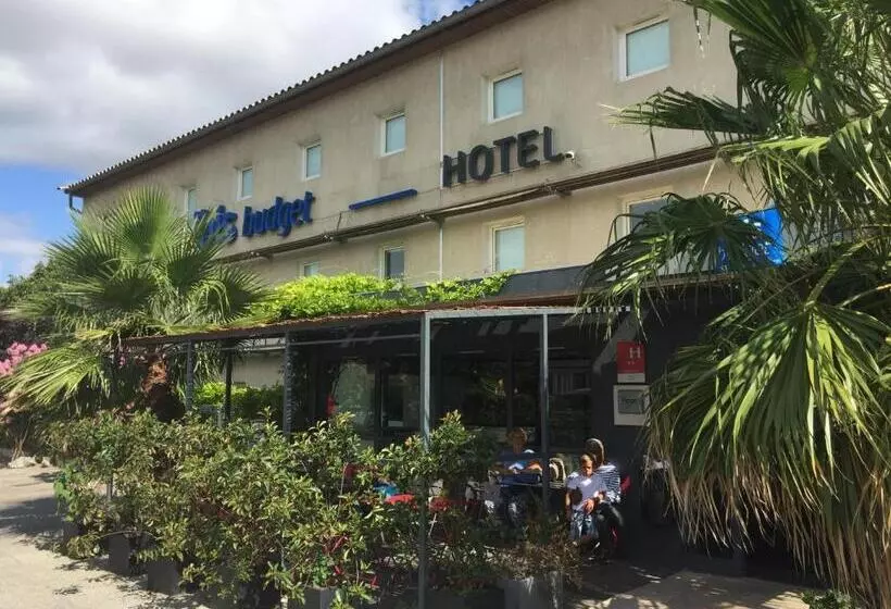 בית מלון כפרי Ibis Budget Carcassonne La Cité