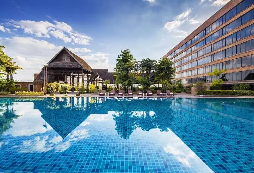 Hotelli Lotus Pang Suan Kaew