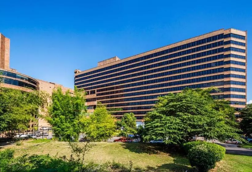 Hotelli Lotus Pang Suan Kaew