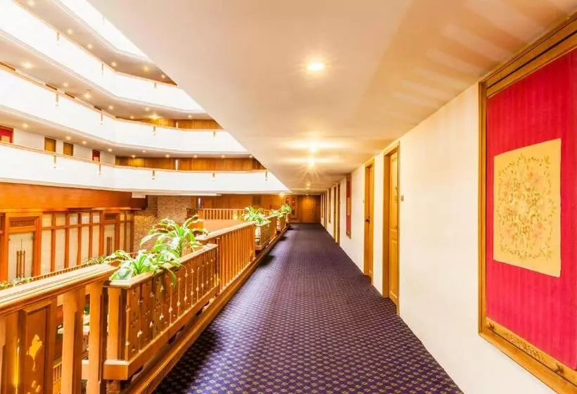 Hotelli Lotus Pang Suan Kaew