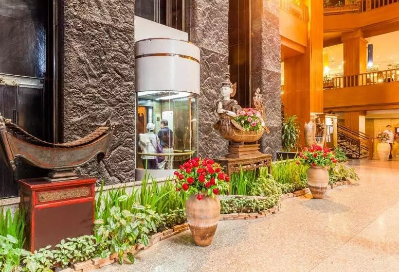 Hotelli Lotus Pang Suan Kaew