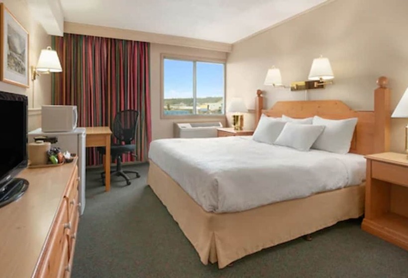 Hotel Quality Inn & Suites