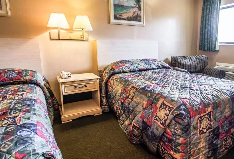 فندق Rodeway Inn