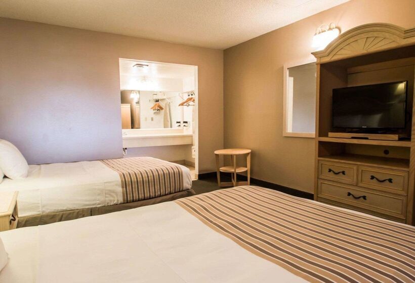 Отель Rodeway Inn