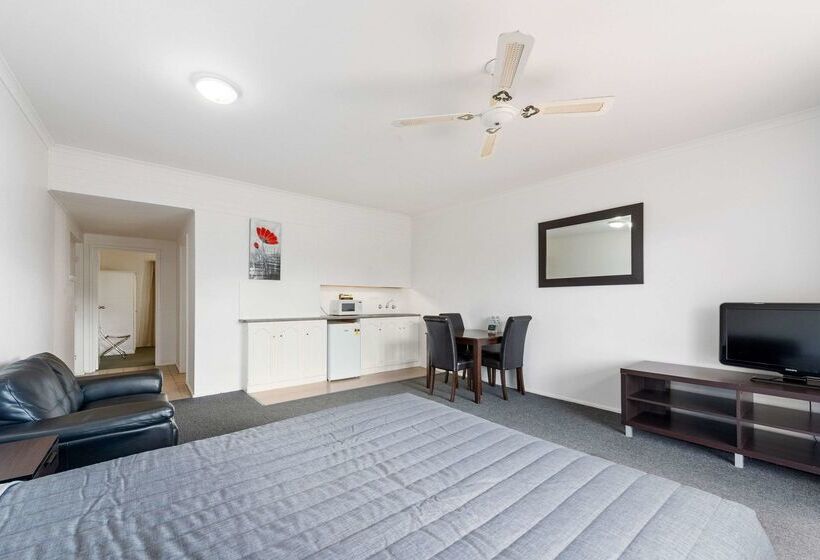 فندق على الطريق Comfort Inn & Suites Riverland