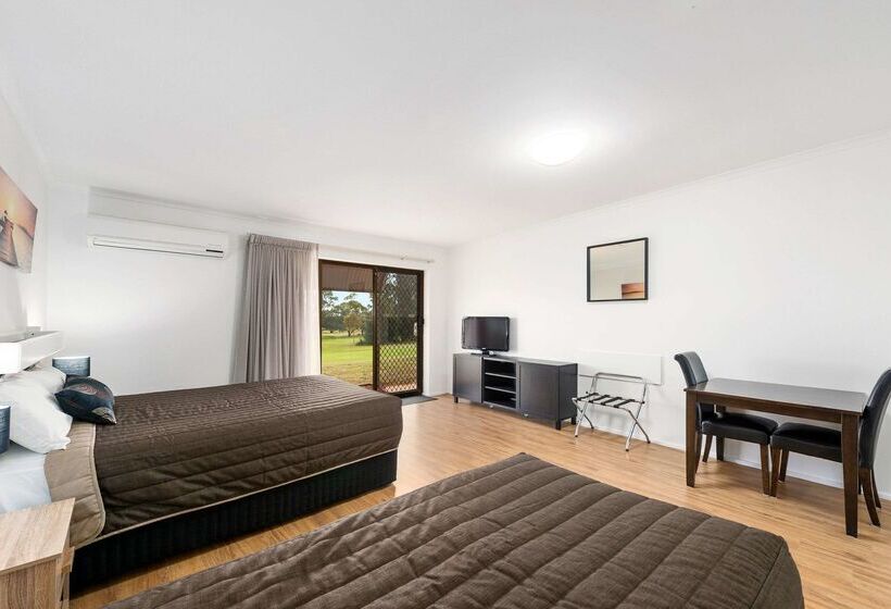 فندق على الطريق Comfort Inn & Suites Riverland