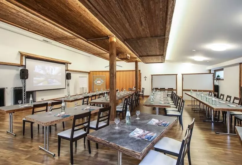 Отель Aktivital