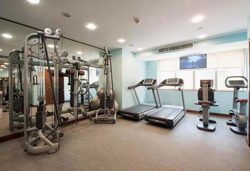 Hotel Al Rawda Arjaan By Rotana, Abu Dhabi