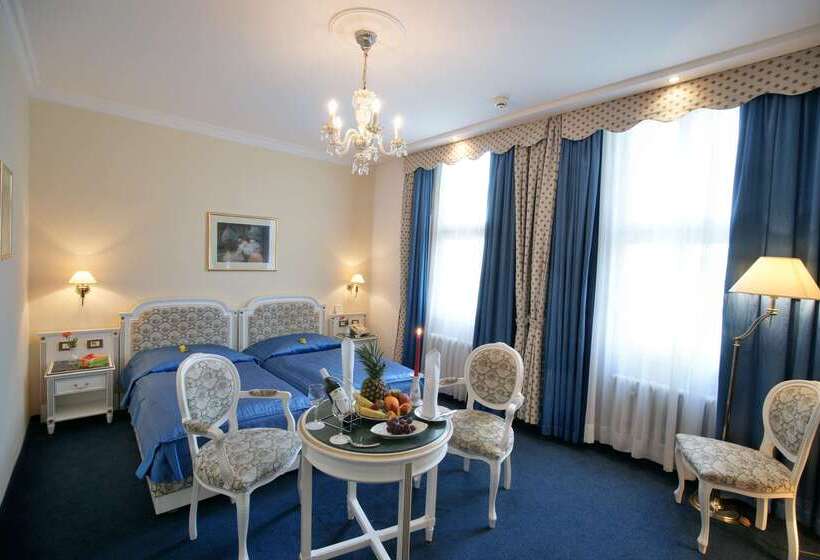 هتل Ambassador Zlata Husa