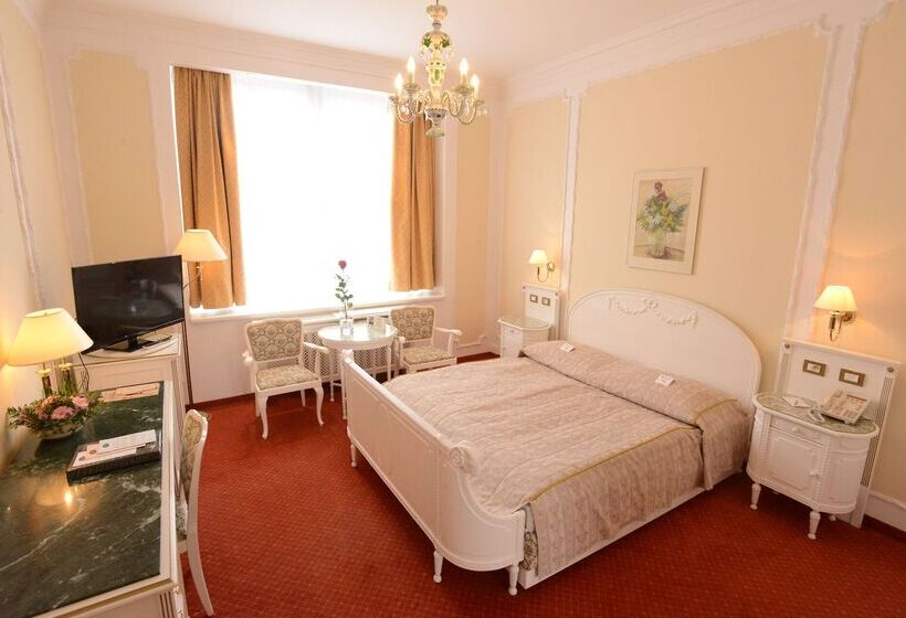 هتل Ambassador Zlata Husa