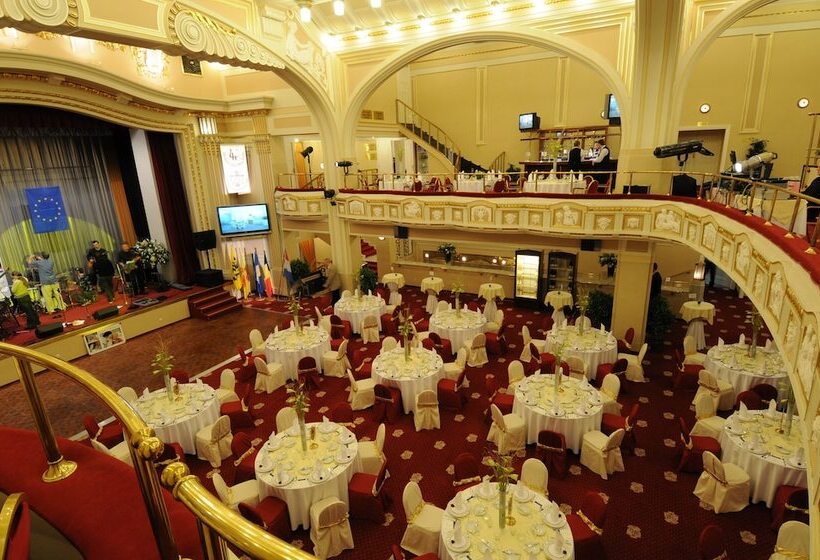 هتل Ambassador Zlata Husa