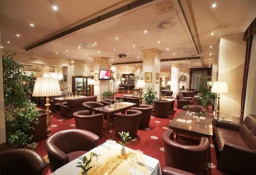 هتل Ambassador Zlata Husa