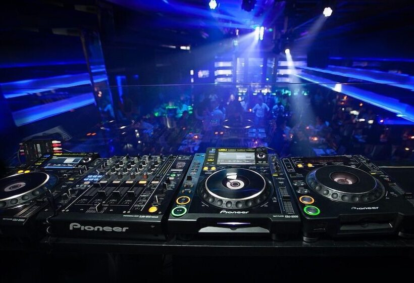 Capitol Hotel Jumeirah Dubai