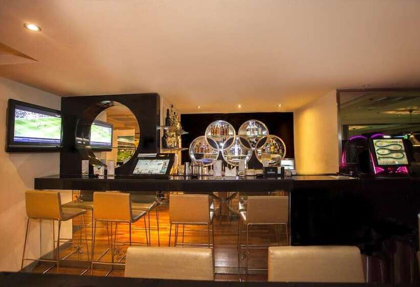 Capitol Hotel Jumeirah Dubai