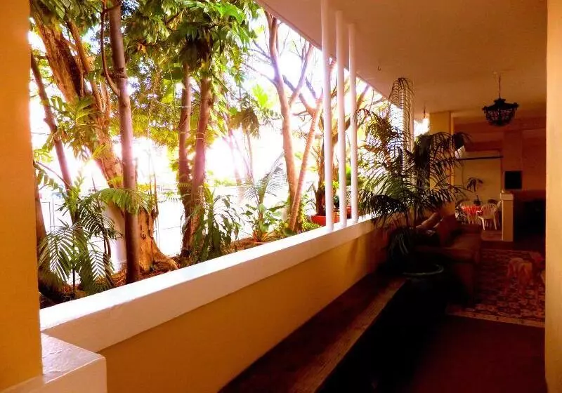 هتل Casa Del Caribe Inn