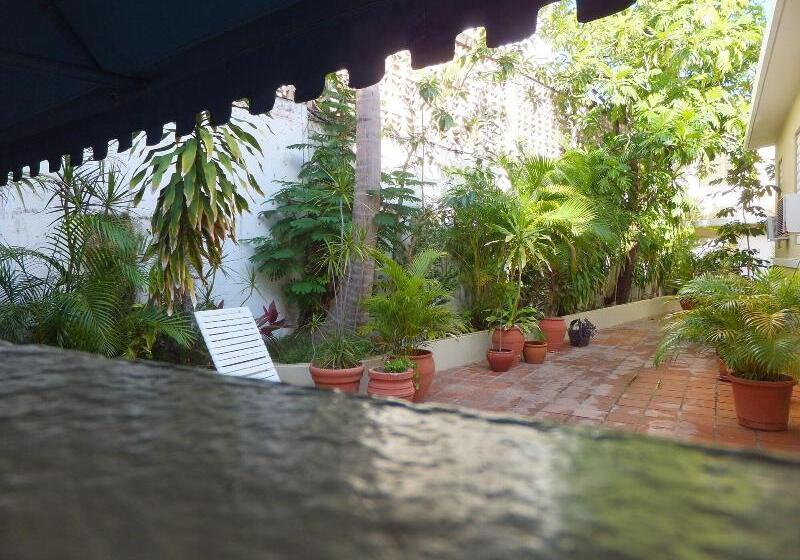 هتل Casa Del Caribe Inn