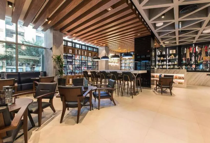 Отель Copthorne Downtown By Millennium