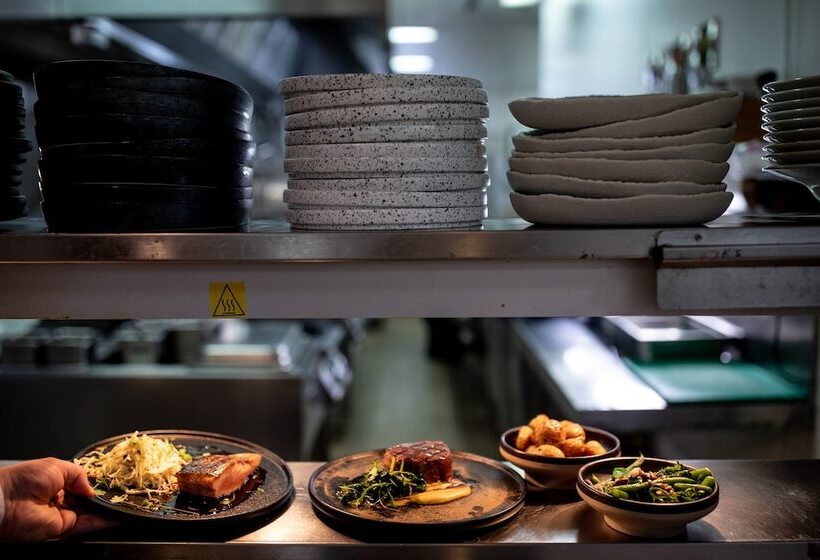 فندق Grand Chancellor Hobart