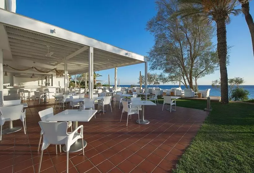 ホテル Grecian Sands