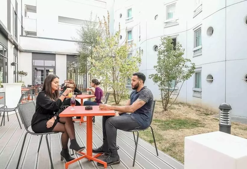 ホテル Ibis Paris Coeur D'Orly Airport