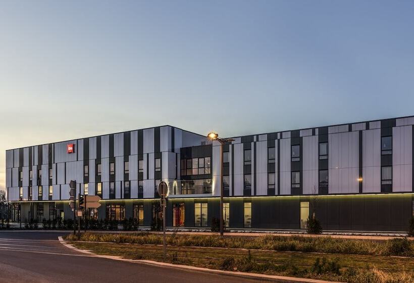 هتل Ibis Paris Coeur D'Orly Airport