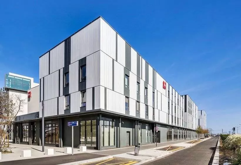 ホテル Ibis Paris Coeur D'Orly Airport