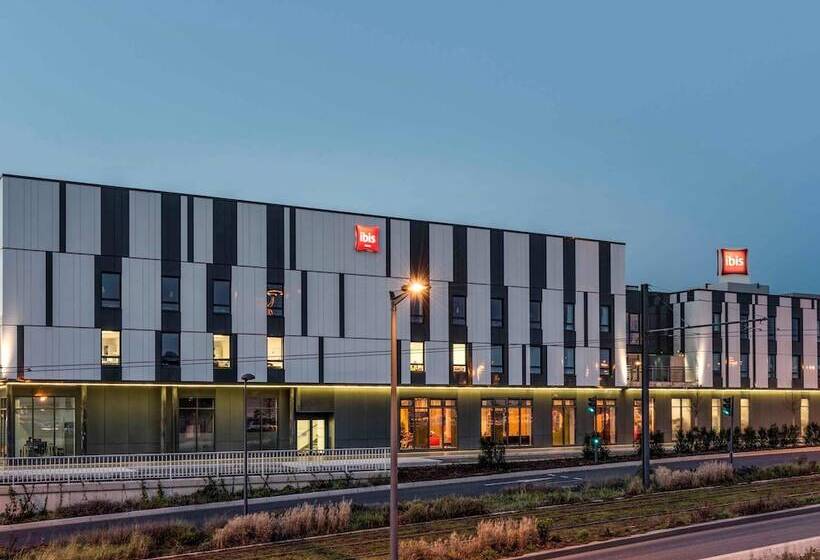 هتل Ibis Paris Coeur D'Orly Airport