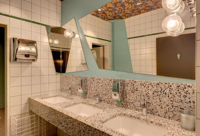 Meininger Hotel Leipzig Hauptbahnhof